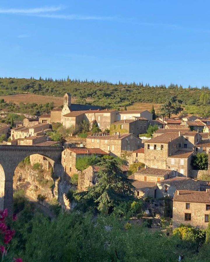 Appartement Chez L'Artiste Minerve Luaran gambar