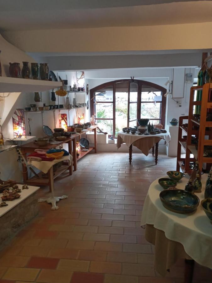 Appartement Chez L'Artiste Minerve Luaran gambar