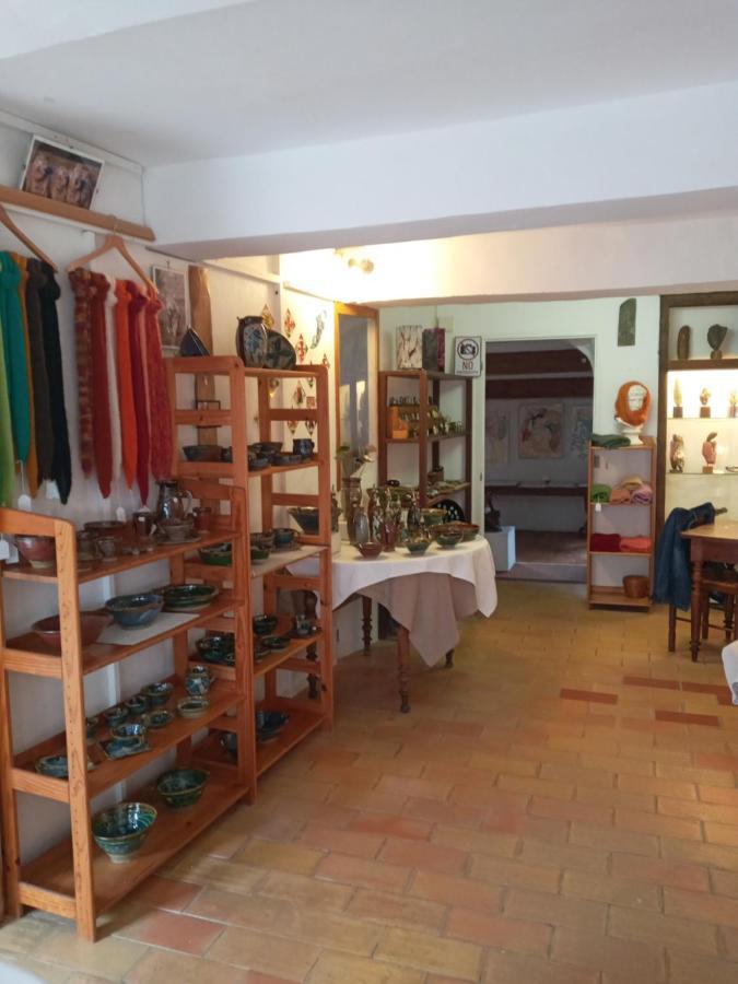 Appartement Chez L'Artiste Minerve Luaran gambar