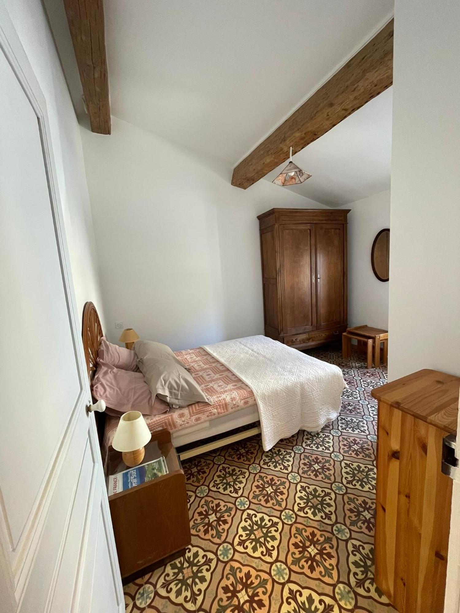 Appartement Chez L'Artiste Minerve Luaran gambar