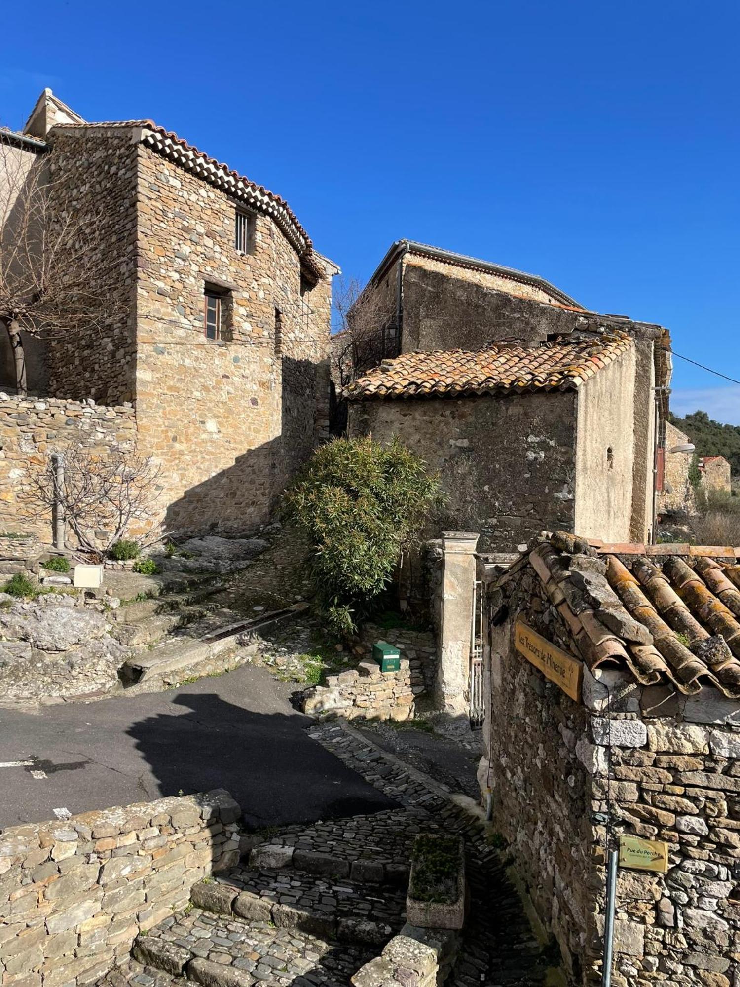 Appartement Chez L'Artiste Minerve Luaran gambar